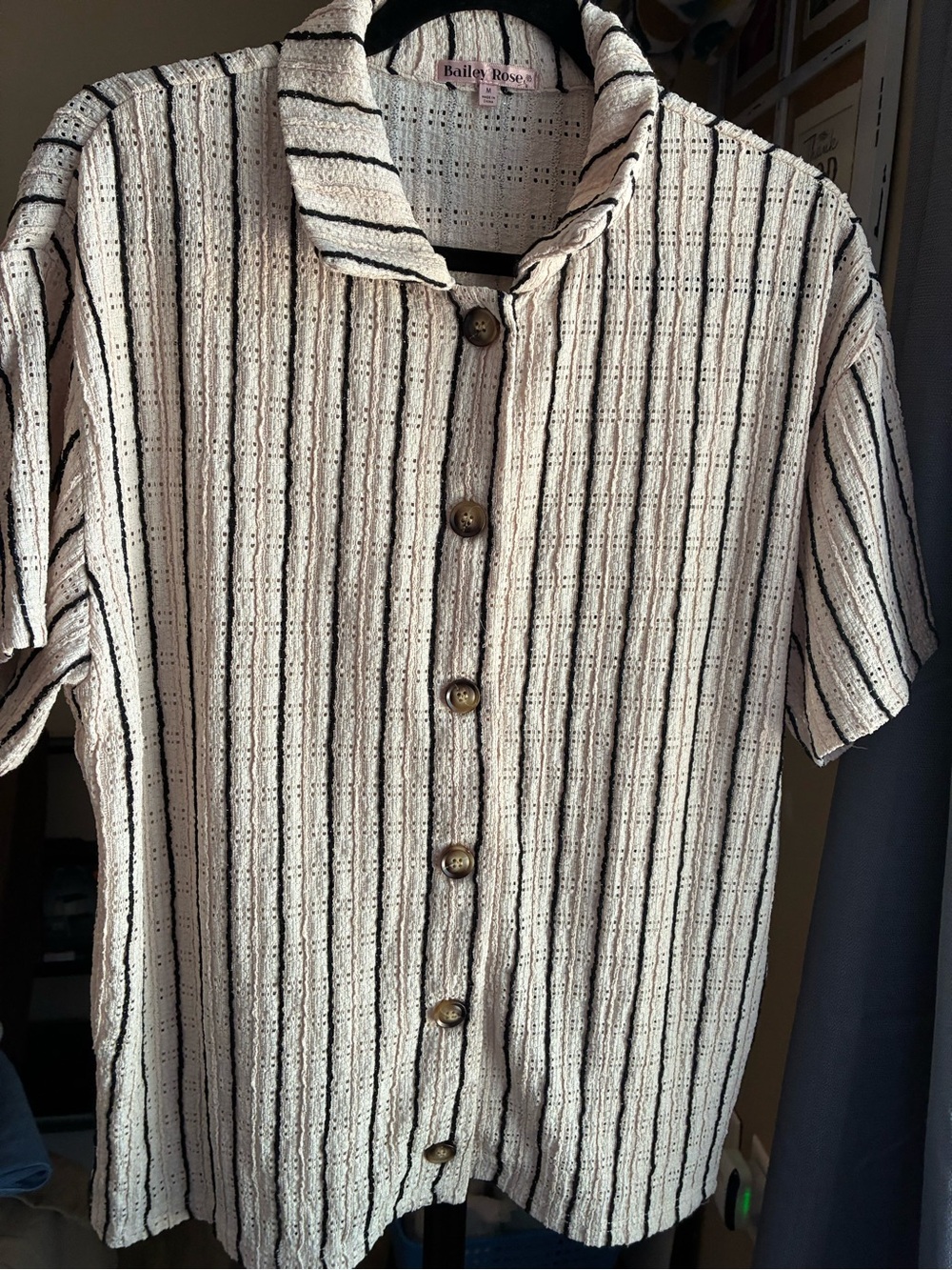 Bailey Rose Cream & Black Striped Short-Sleeve Button-Down Shirt